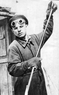 Юрий Гагарин. Человек-легенда Юрий Гагарин. Человек-легенда