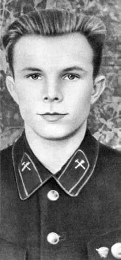 Юрий Гагарин. Человек-легенда Юрий Гагарин. Человек-легенда