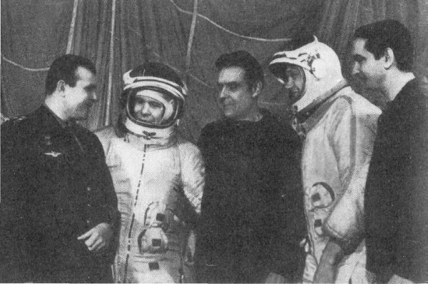Юрий Гагарин. Человек-легенда Юрий Гагарин. Человек-легенда