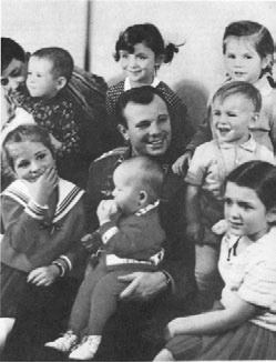 Юрий Гагарин. Человек-легенда Юрий Гагарин. Человек-легенда