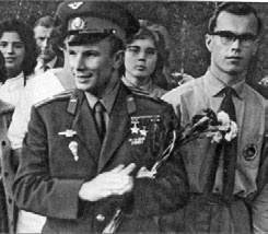 Юрий Гагарин. Человек-легенда Юрий Гагарин. Человек-легенда