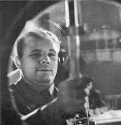 Юрий Гагарин. Человек-легенда Юрий Гагарин. Человек-легенда