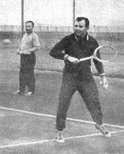 Юрий Гагарин. Человек-легенда Юрий Гагарин. Человек-легенда