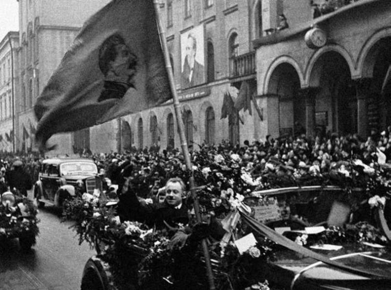 Папанинская четверка: взлеты и падения Папанинская четверка: взлеты и падения