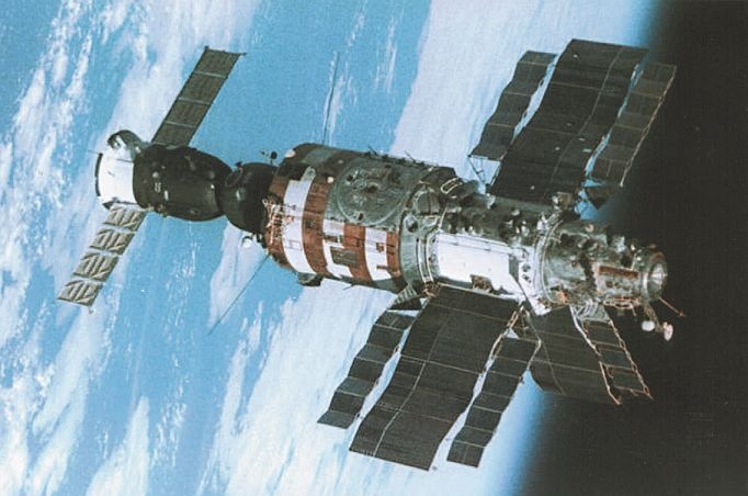 Космонавт №34. От лучины до пришельцев Космонавт №34. От лучины до пришельцев