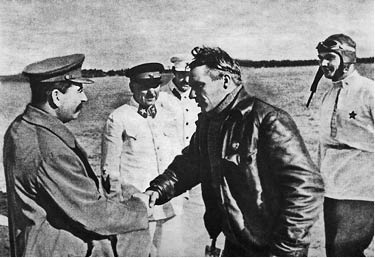 Сталин и Берия. Секретные архивы Кремля. Оболганные герои или исчадия ада? Сталин и Берия. Секретные архивы Кремля. Оболганные герои или исчадия ада?