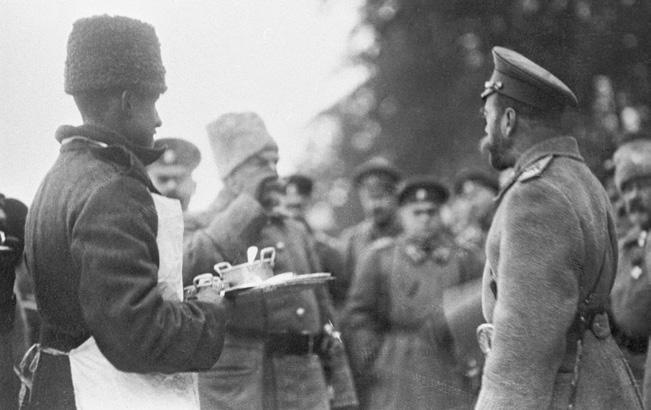 Отречение. Император Николай II и Февральская революция Отречение. Император Николай II и Февральская революция