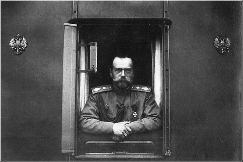 Отречение. Император Николай II и Февральская революция Отречение. Император Николай II и Февральская революция