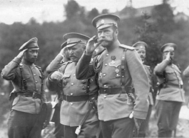 Отречение. Император Николай II и Февральская революция Отречение. Император Николай II и Февральская революция