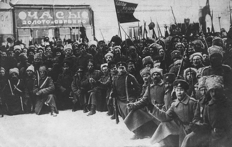 Отречение. Император Николай II и Февральская революция Отречение. Император Николай II и Февральская революция