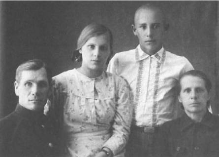 Записки летчицы У-2. Женщины-авиаторы в годы Великой Отечественной войны. 1942-1945 Записки летчицы У-2. Женщины-авиаторы в годы Великой Отечественной войны. 1942-1945