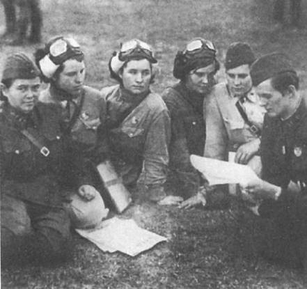 Записки летчицы У-2. Женщины-авиаторы в годы Великой Отечественной войны. 1942-1945 Записки летчицы У-2. Женщины-авиаторы в годы Великой Отечественной войны. 1942-1945