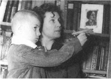 Записки летчицы У-2. Женщины-авиаторы в годы Великой Отечественной войны. 1942-1945 Записки летчицы У-2. Женщины-авиаторы в годы Великой Отечественной войны. 1942-1945