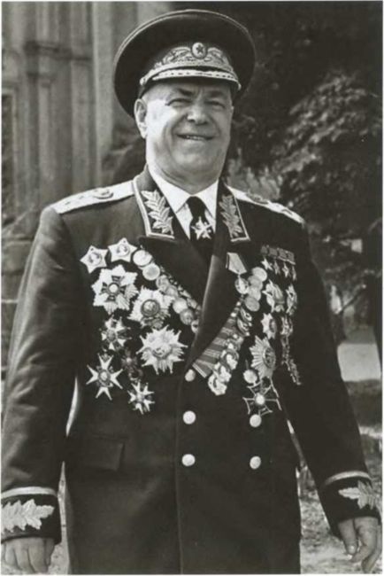 Жуков. Маршал на белом коне Жуков. Маршал на белом коне