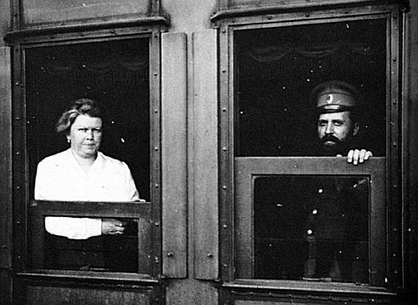 Претерпевшие до конца. Судьбы царских слуг, оставшихся верными долгу и присяге Претерпевшие до конца. Судьбы царских слуг, оставшихся верными долгу и присяге