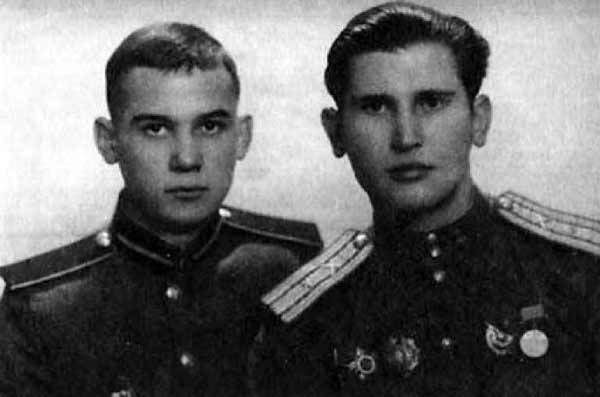 На службе у бога войны. В прицеле черный крест На службе у бога войны. В прицеле черный крест
