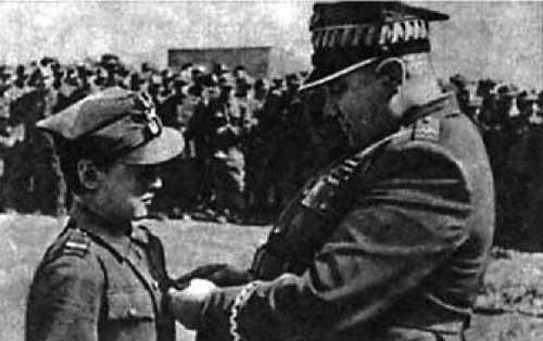 На службе у бога войны. В прицеле черный крест На службе у бога войны. В прицеле черный крест