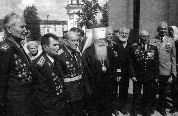 На службе у бога войны. В прицеле черный крест На службе у бога войны. В прицеле черный крест