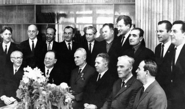 "Пламенные моторы" Архипа Люльки "Пламенные моторы" Архипа Люльки