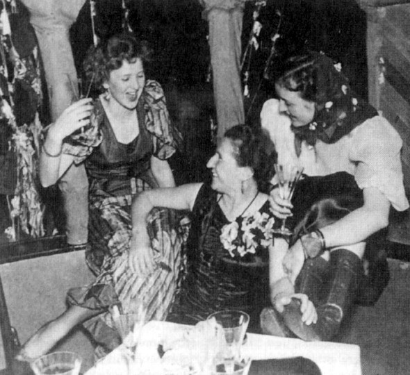 Загубленная жизнь Евы Браун Загубленная жизнь Евы Браун