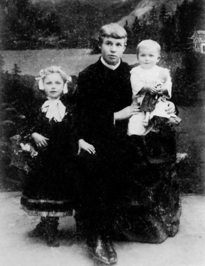 Сергей Есенин. Биография Сергей Есенин. Биография