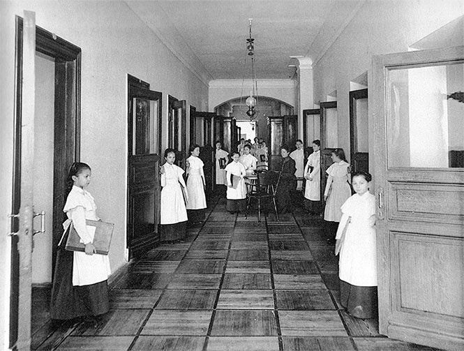 Смольный институт. Дневники воспитанниц Смольный институт. Дневники воспитанниц