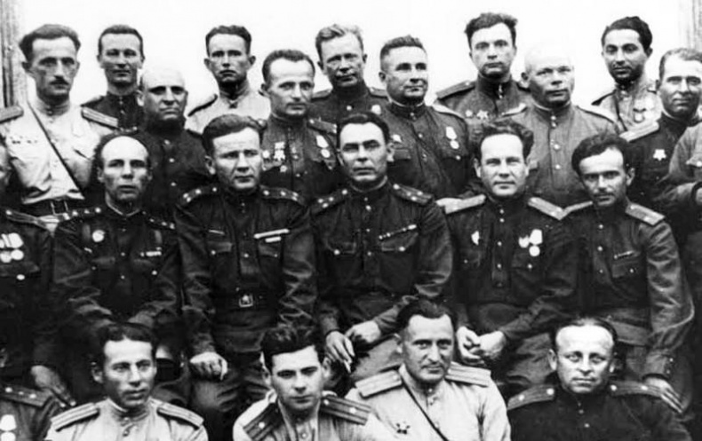 Эпоха победителей. Воспоминания пламенных лет! Эпоха победителей. Воспоминания пламенных лет!