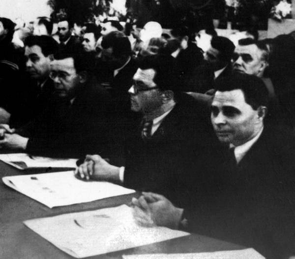 Эпоха победителей. Воспоминания пламенных лет! Эпоха победителей. Воспоминания пламенных лет!