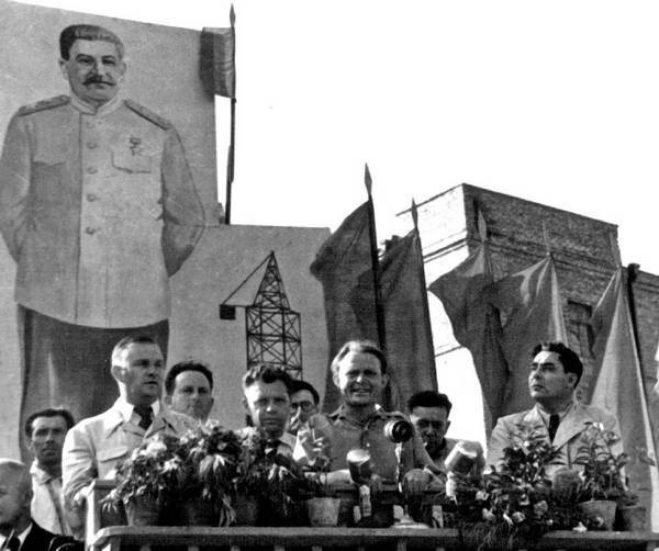 Эпоха победителей. Воспоминания пламенных лет! Эпоха победителей. Воспоминания пламенных лет!