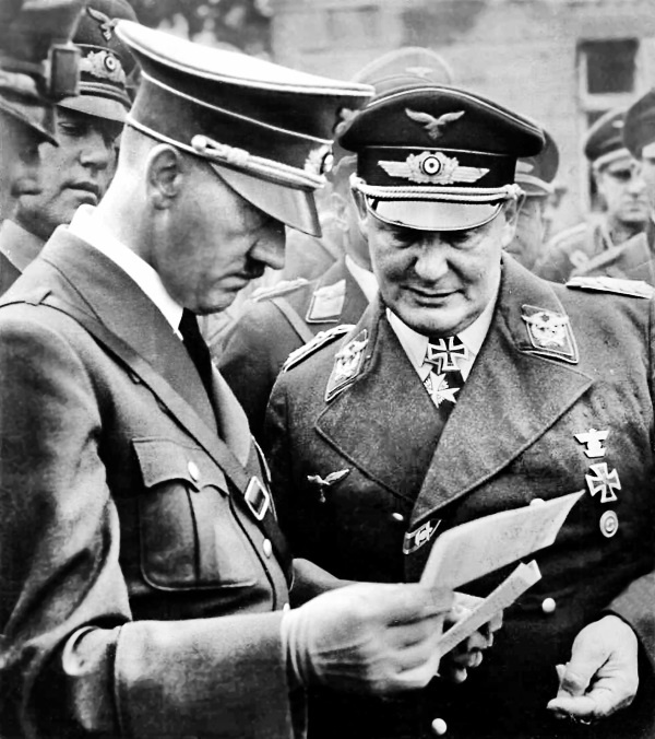 Сталин и Гитлер Сталин и Гитлер