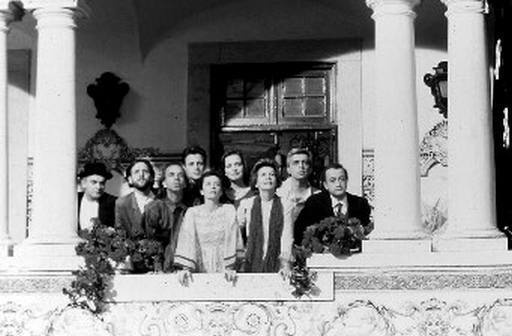 Режиссеры настоящего. В 2 томах. Том 1. Визионеры и мегаломаны Режиссеры настоящего. В 2 томах. Том 1. Визионеры и мегаломаны