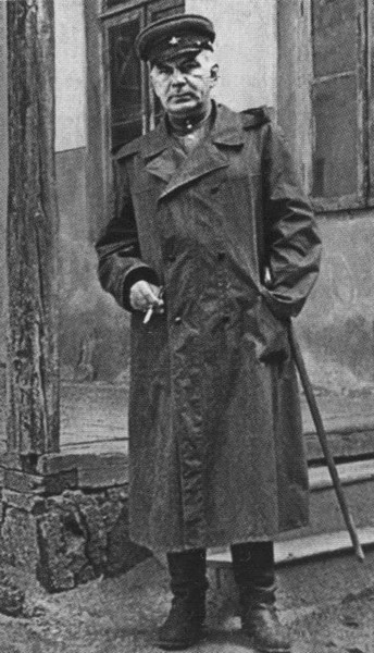 Непохожие поэты. Трагедия и судьбы большевистской эпохи. Анатолий Мариенгоф, Борис Корнилов, Владимир Луговской Непохожие поэты. Трагедия и судьбы большевистской эпохи. Анатолий Мариенгоф, Борис Корнилов, Владимир Луговской