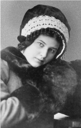 Лариса Рейснер Лариса Рейснер