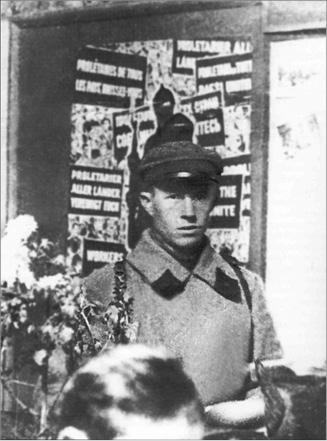 Генерал Родимцев. Прошедший три войны Генерал Родимцев. Прошедший три войны