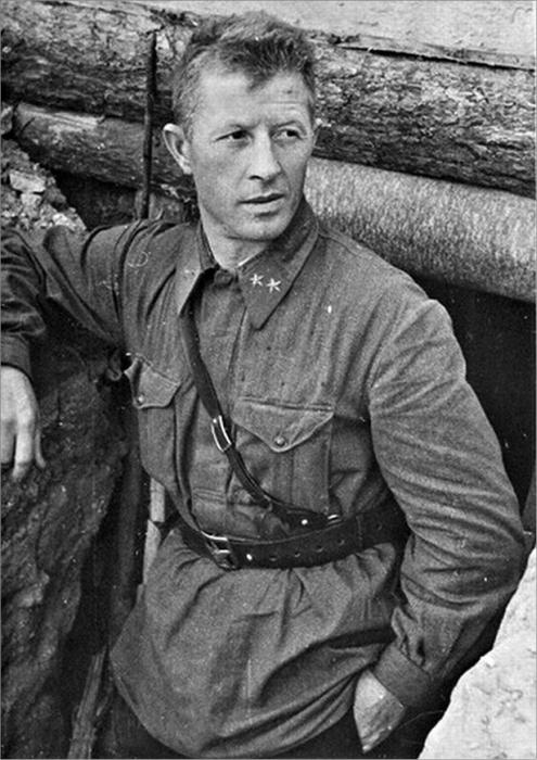 Генерал Родимцев. Прошедший три войны Генерал Родимцев. Прошедший три войны
