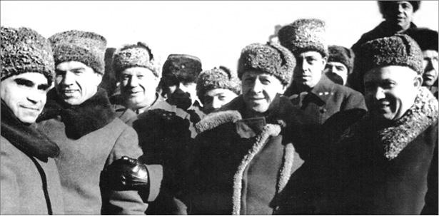 Генерал Родимцев. Прошедший три войны Генерал Родимцев. Прошедший три войны
