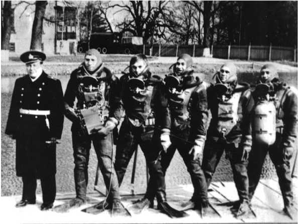 Морские дьяволы. Из жизни водолазов-разведчиков Балтийского флота ВМФ Морские дьяволы. Из жизни водолазов-разведчиков Балтийского флота ВМФ