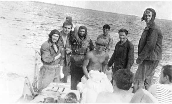 Морские дьяволы. Из жизни водолазов-разведчиков Балтийского флота ВМФ Морские дьяволы. Из жизни водолазов-разведчиков Балтийского флота ВМФ