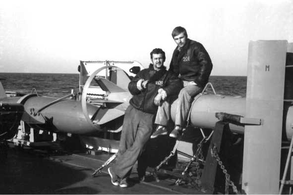 Морские дьяволы. Из жизни водолазов-разведчиков Балтийского флота ВМФ Морские дьяволы. Из жизни водолазов-разведчиков Балтийского флота ВМФ