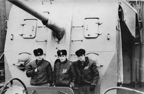Морские дьяволы. Из жизни водолазов-разведчиков Балтийского флота ВМФ Морские дьяволы. Из жизни водолазов-разведчиков Балтийского флота ВМФ
