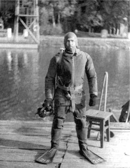 Морские дьяволы. Из жизни водолазов-разведчиков Балтийского флота ВМФ Морские дьяволы. Из жизни водолазов-разведчиков Балтийского флота ВМФ