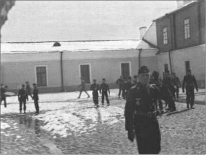 "Тигры" в снегу. Мемуары танкового аса "Тигры" в снегу. Мемуары танкового аса