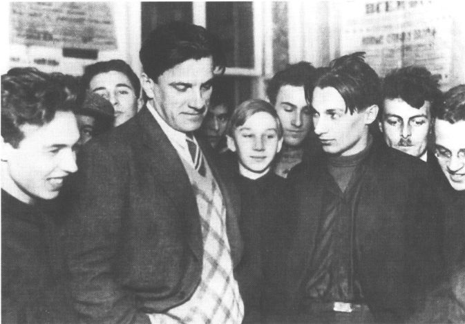 Маяковский. Самоубийство Маяковский. Самоубийство