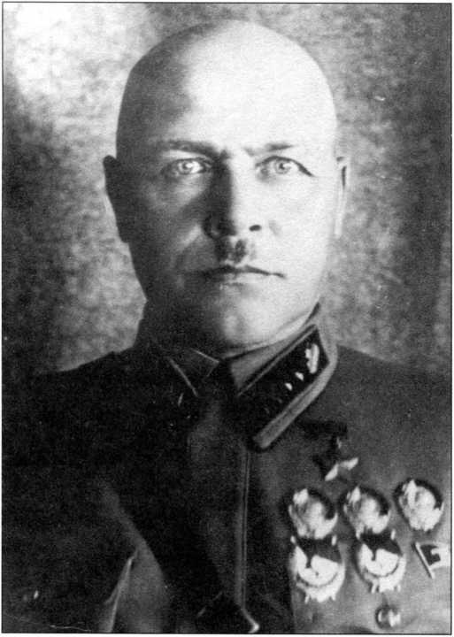 Генерал Абакумов. Всесильный хозяин СМЕРШа Генерал Абакумов. Всесильный хозяин СМЕРШа