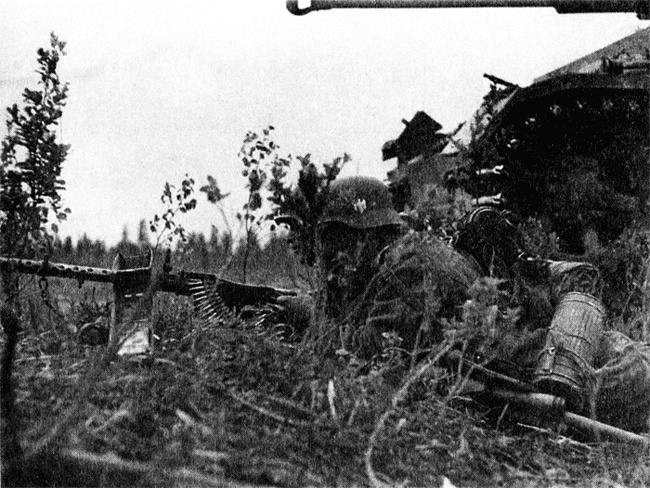 Трагедия на Неве. Шокирующая правда о блокаде Ленинграда. 1941-1944 Трагедия на Неве. Шокирующая правда о блокаде Ленинграда. 1941-1944