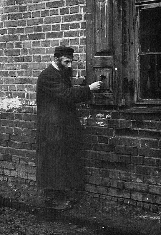 Еврейское счастье Арона-Сапожника. Сапоги для Парада Победы Еврейское счастье Арона-Сапожника. Сапоги для Парада Победы