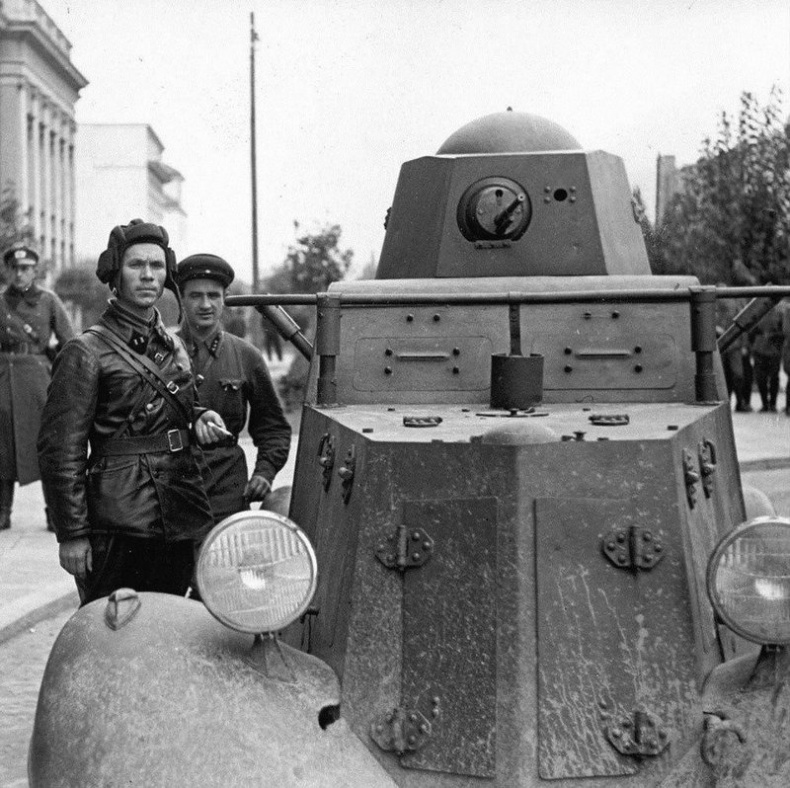 Еврейское счастье Арона-Сапожника. Сапоги для Парада Победы Еврейское счастье Арона-Сапожника. Сапоги для Парада Победы