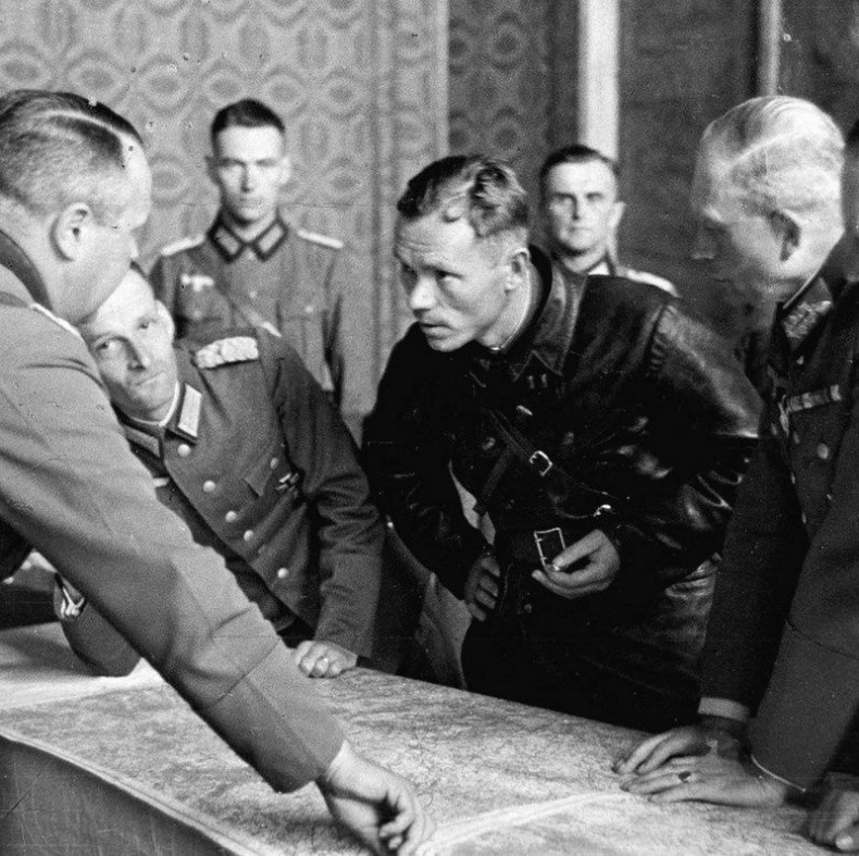 Еврейское счастье Арона-Сапожника. Сапоги для Парада Победы Еврейское счастье Арона-Сапожника. Сапоги для Парада Победы