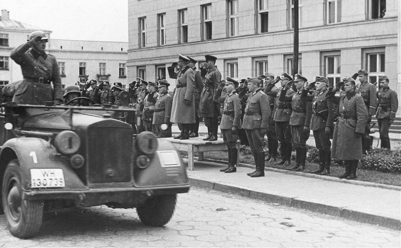 Еврейское счастье Арона-Сапожника. Сапоги для Парада Победы Еврейское счастье Арона-Сапожника. Сапоги для Парада Победы
