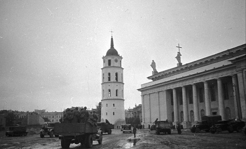 Еврейское счастье Арона-Сапожника. Сапоги для Парада Победы Еврейское счастье Арона-Сапожника. Сапоги для Парада Победы